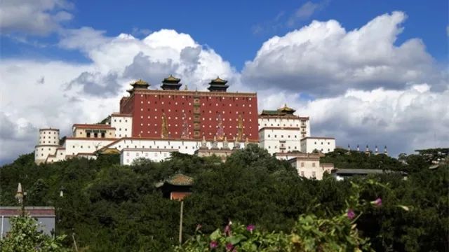 承德,历史与现代交织的绿色明珠之城